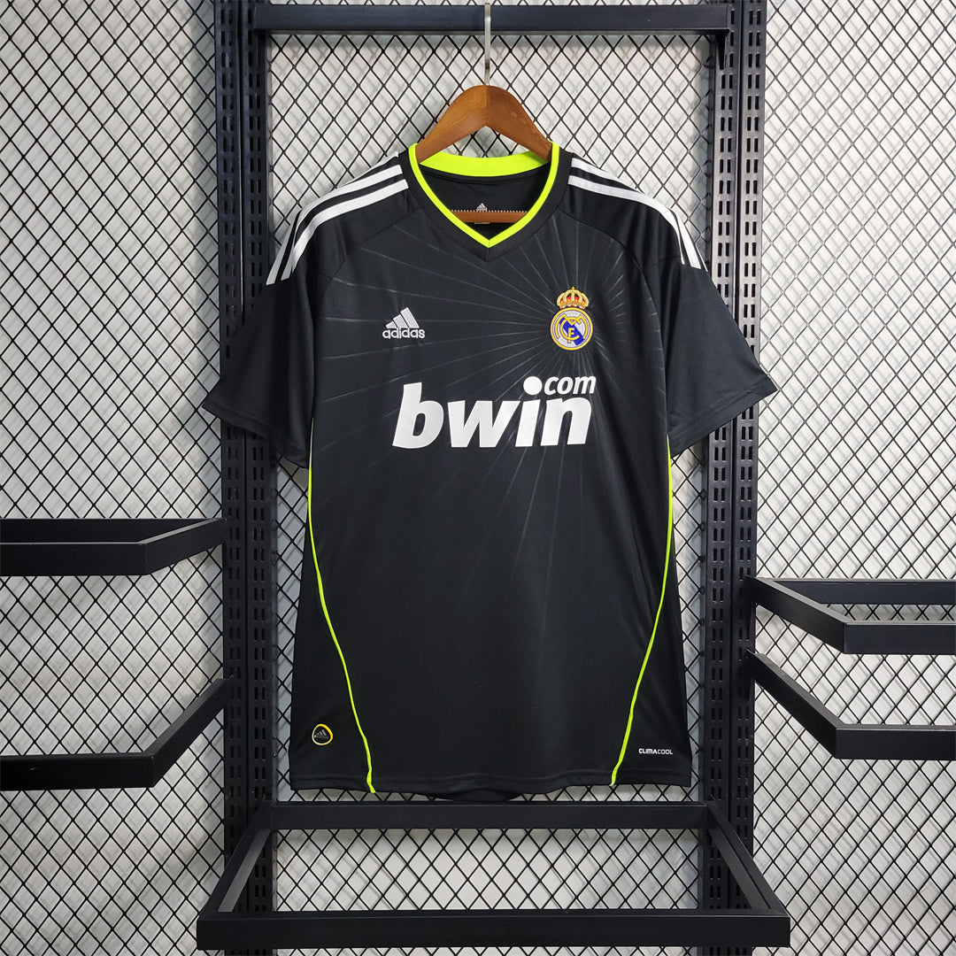 Retro 10/11 Real Madrid Away Kit
