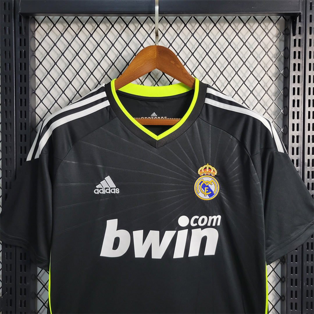 Retro 10/11 Real Madrid Away Kit