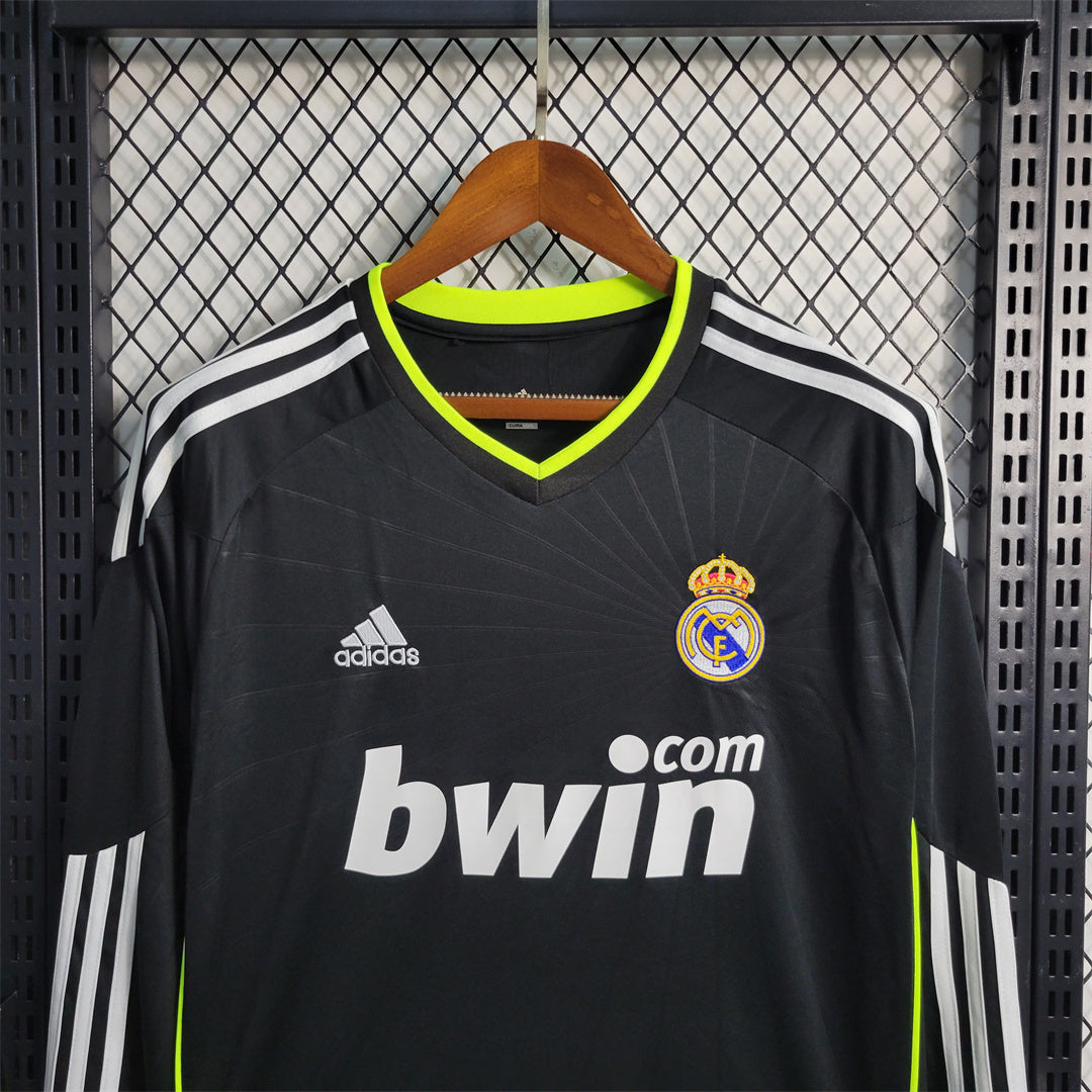 Real Madrid 10/11 Long Sleeve Away Kit