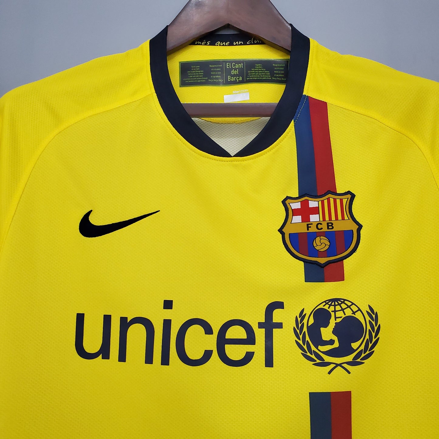 Retro Barcelona 08/09 away