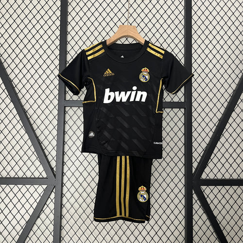 11/12 Kids Retro Real Madrid Away Kit
