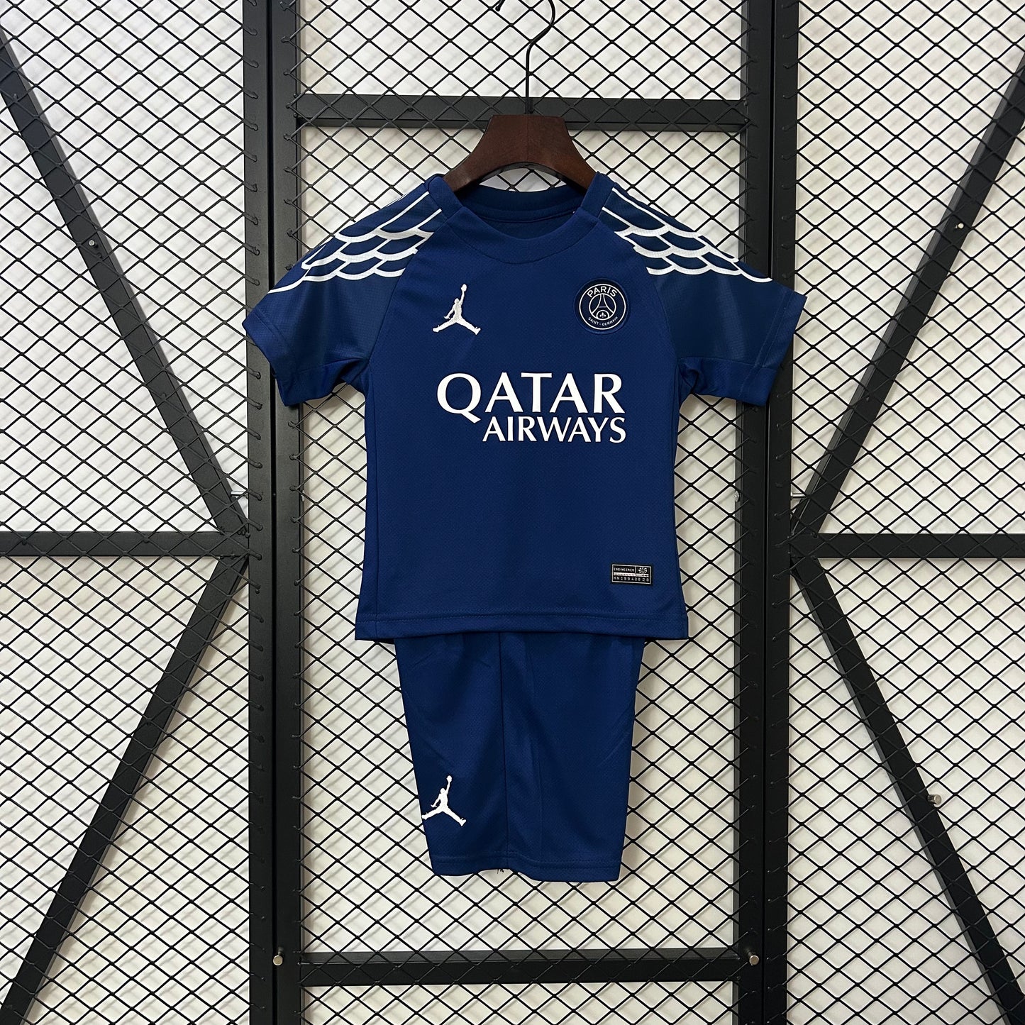 25/26 Kids PSG third away Kit