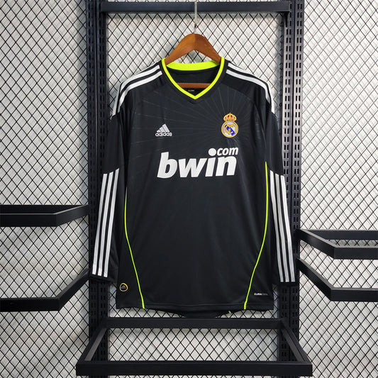 Real Madrid 10/11 Long Sleeve Away Kit