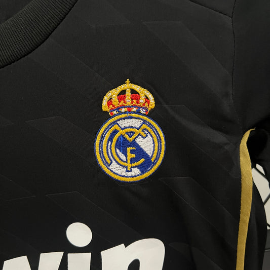 11/12 Kids Retro Real Madrid Away Kit