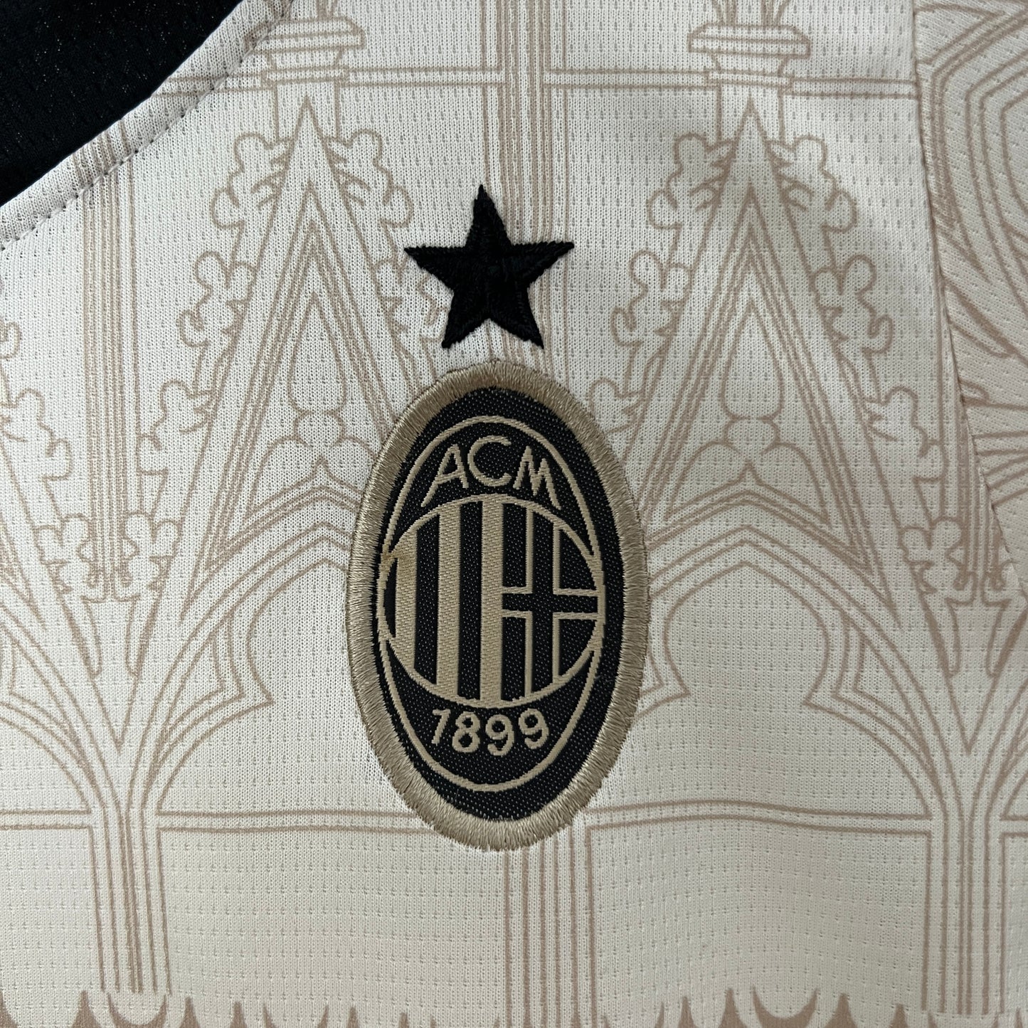 24/25 Kids AC Milan Royal Kit