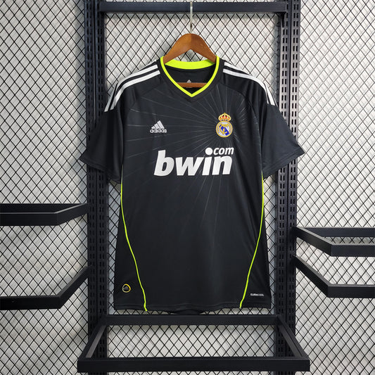 Retro 10/11 Real Madrid Away Kit