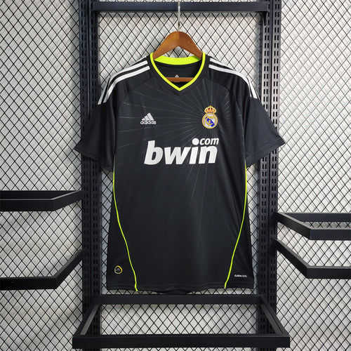 Retro 10/11 Real Madrid Away Kit