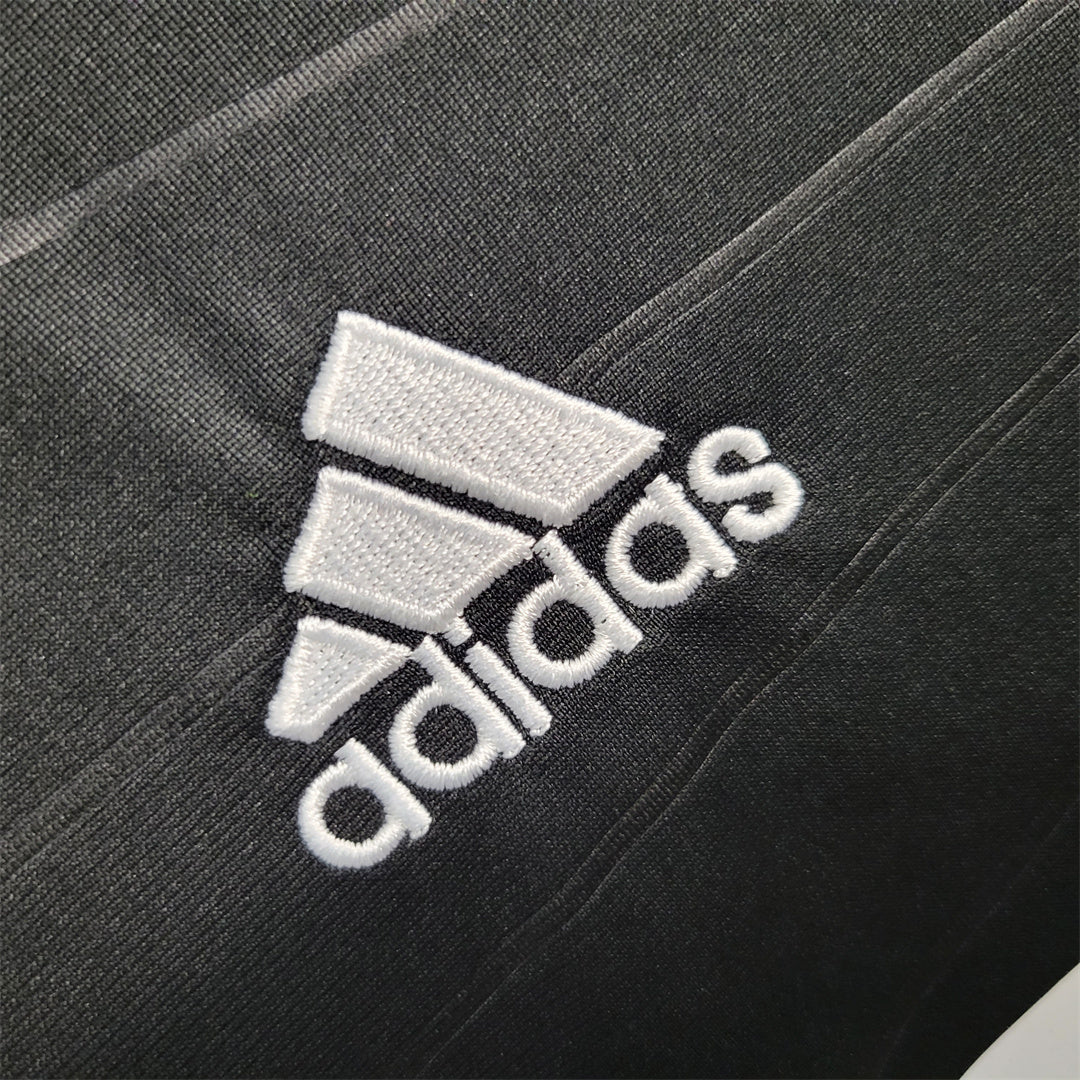 Real Madrid 10/11 Long Sleeve Away Kit