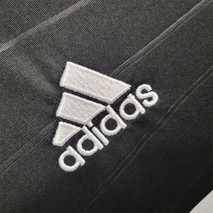 Retro 10/11 Real Madrid Away Kit