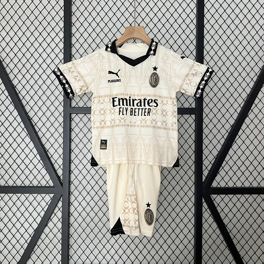 24/25 Kids AC Milan Royal Kit