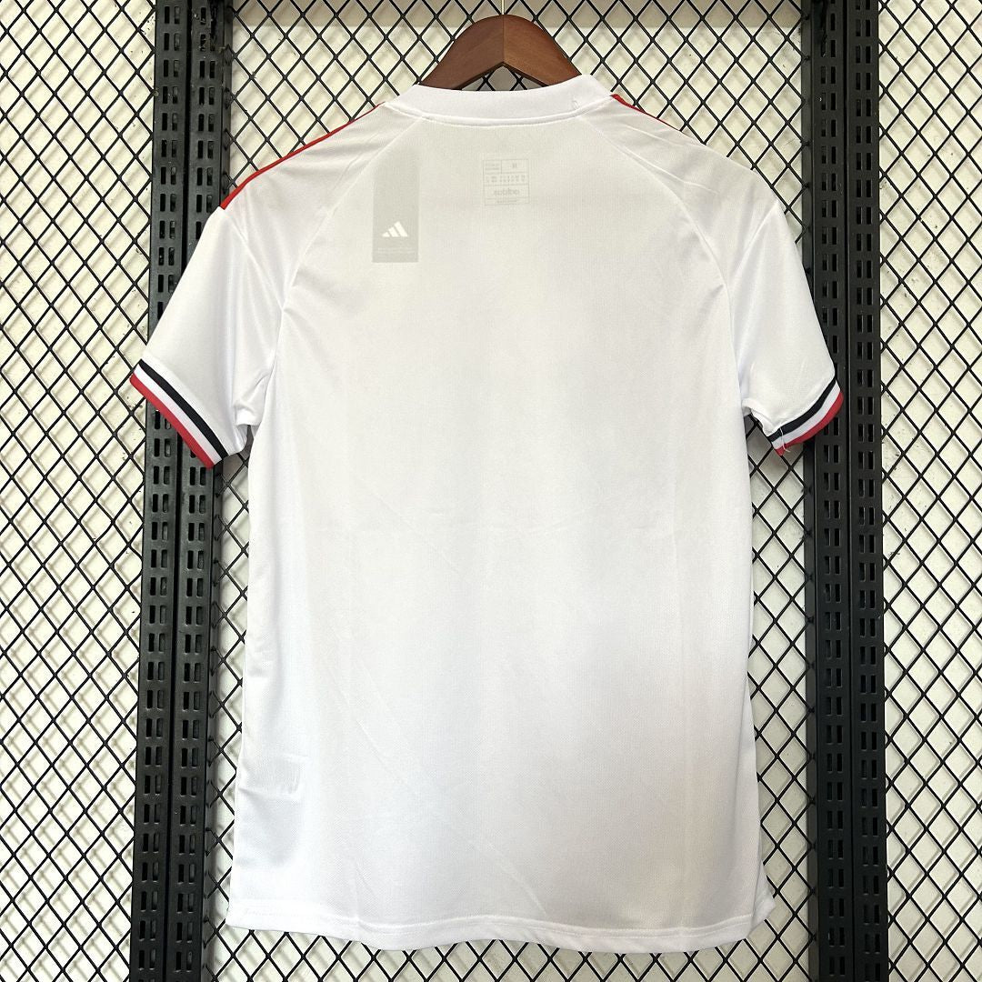 Manchester United “Old Trafford Bloom” Special Kit