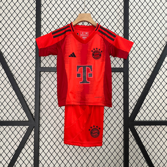 24/25 Kids Bayern Home Kit