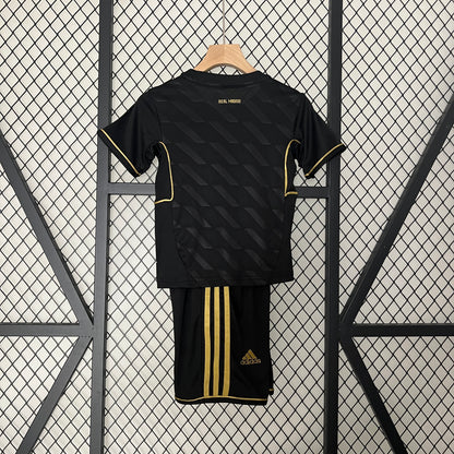 11/12 Kids Retro Real Madrid Away Kit