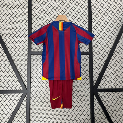 05/06 Kids Retro Barcelona Home Kit