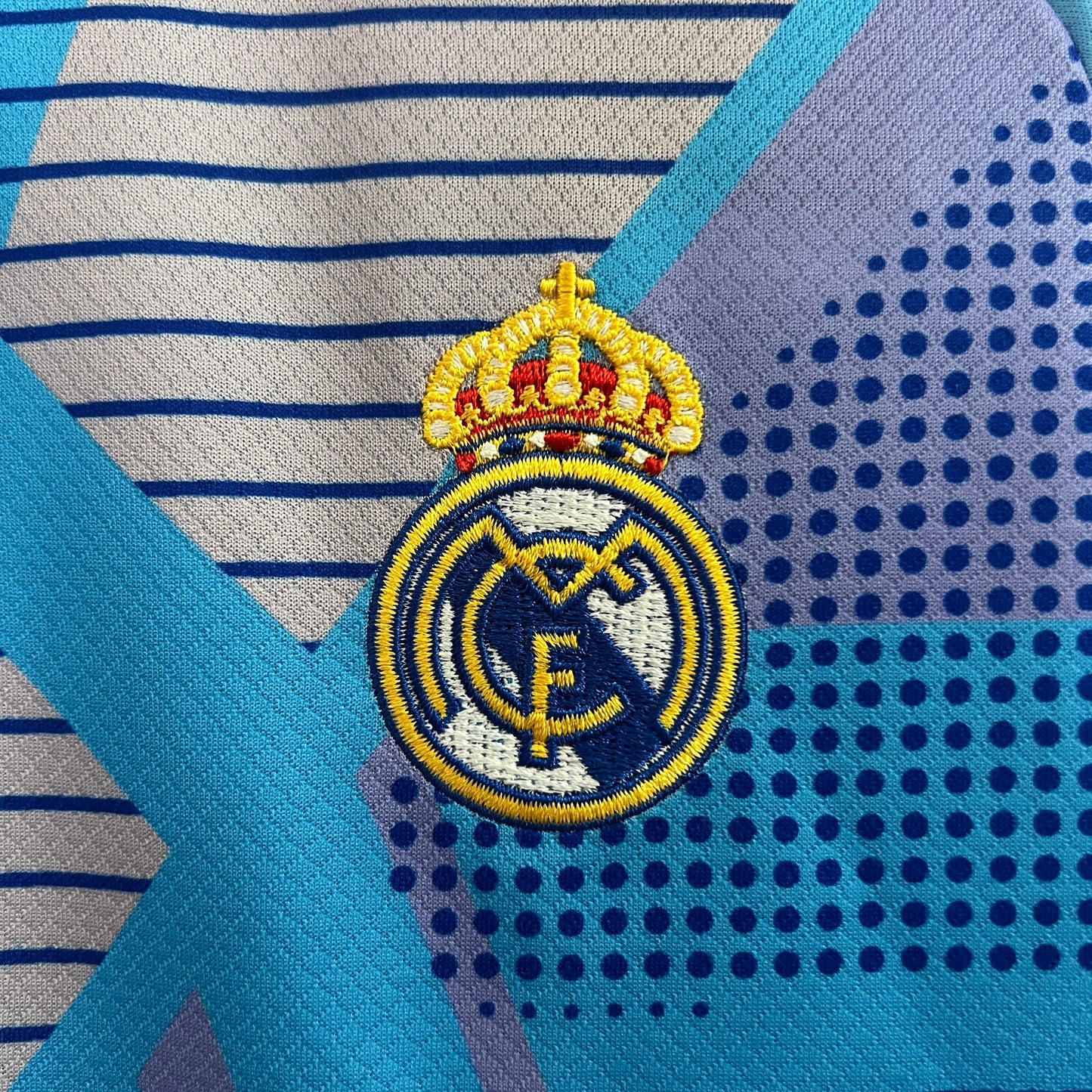 24/25 Kids Real Madrid Kit