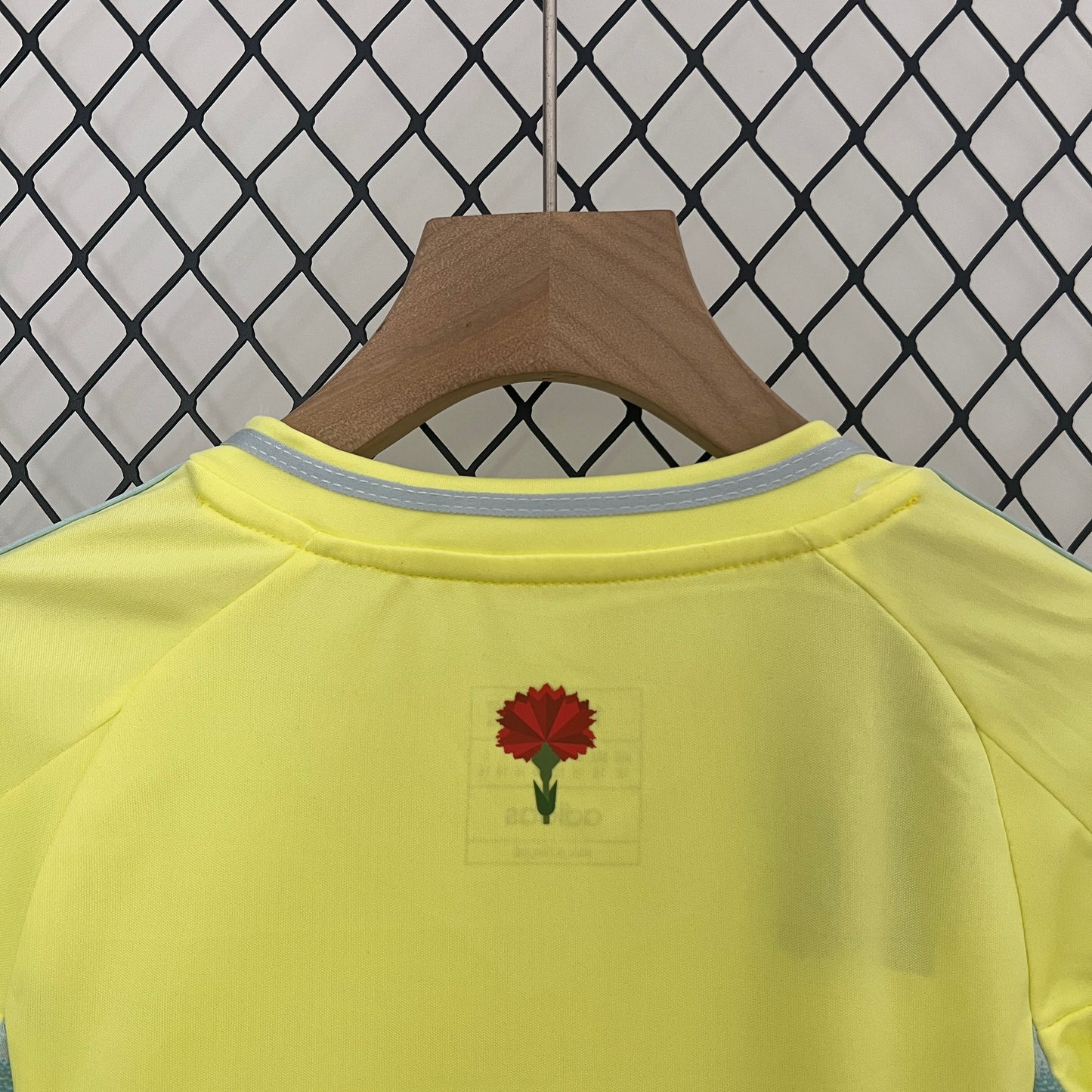 24/25 Kids Spain Away Kit