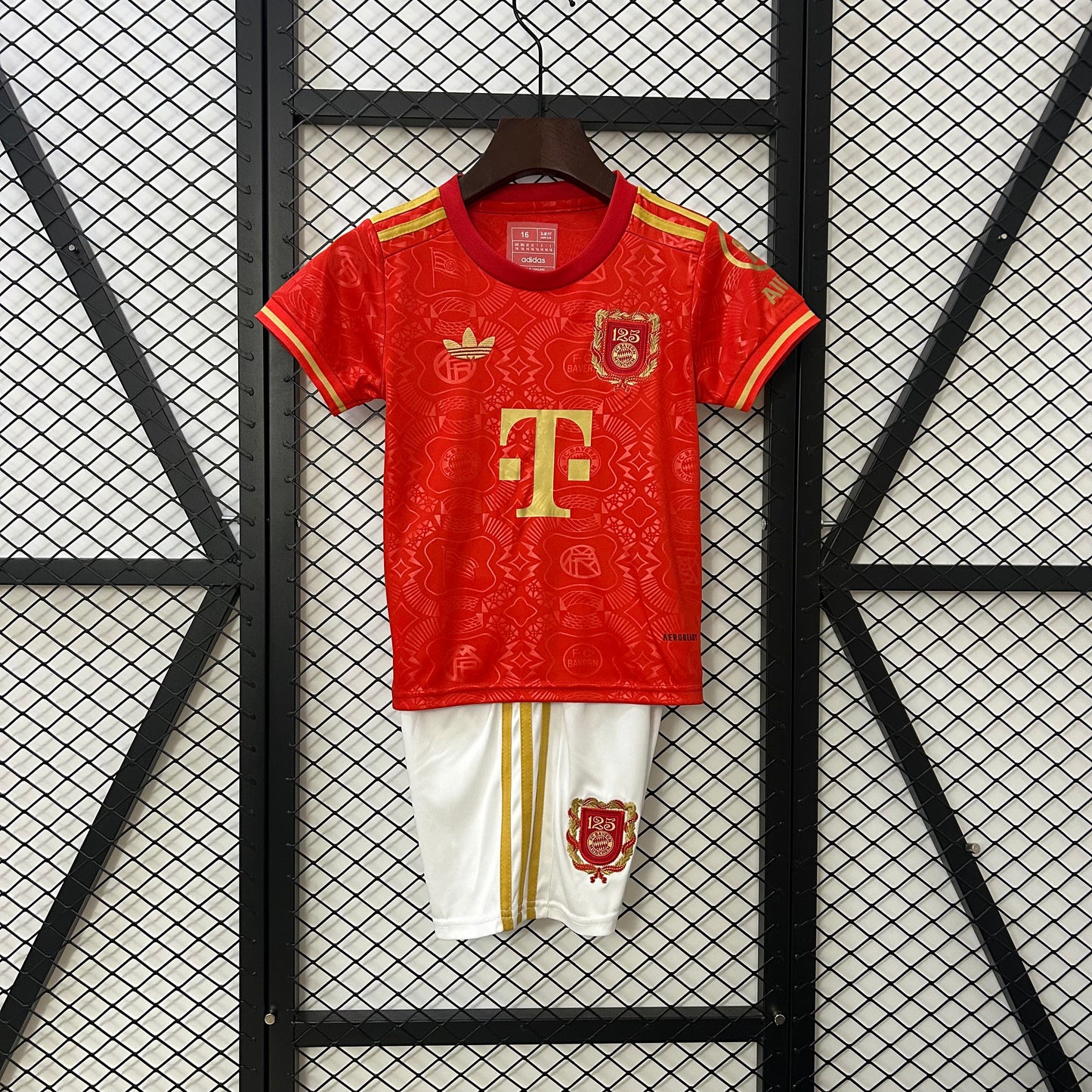 25/26 Kids Bayern 125th Anniversary Kit