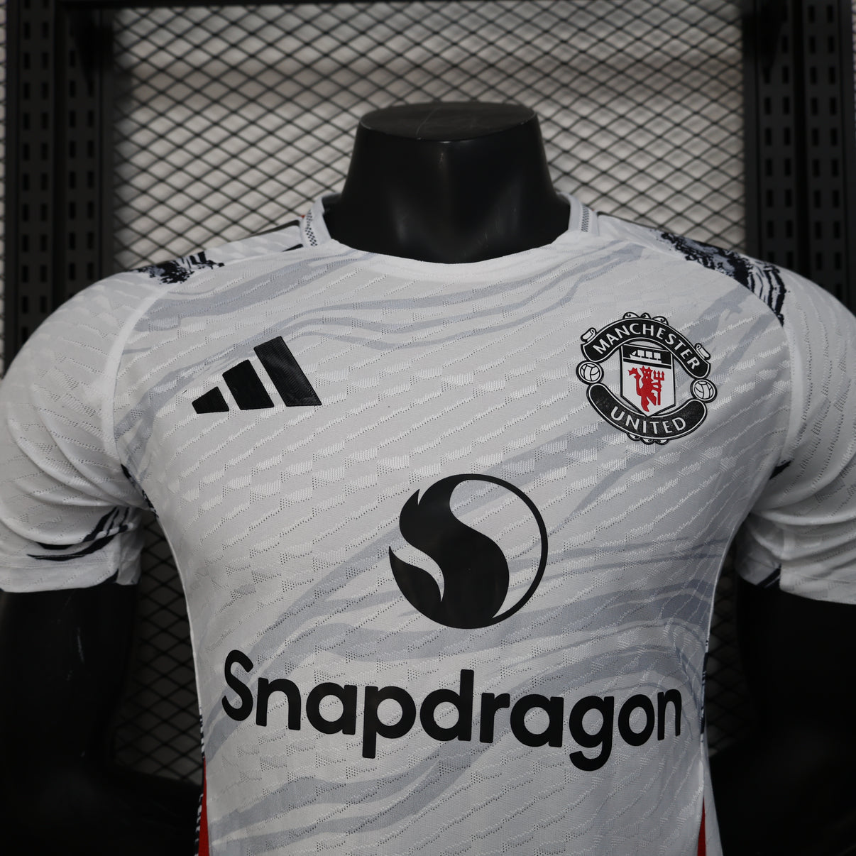 Manchester United “Silver Streak” Special Kit