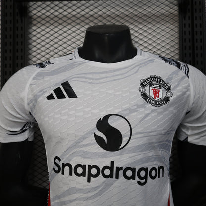 Manchester United “Silver Streak” Special Kit